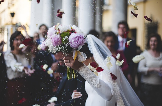 Vidéo surprise d’amis pour un mariage dans le Var