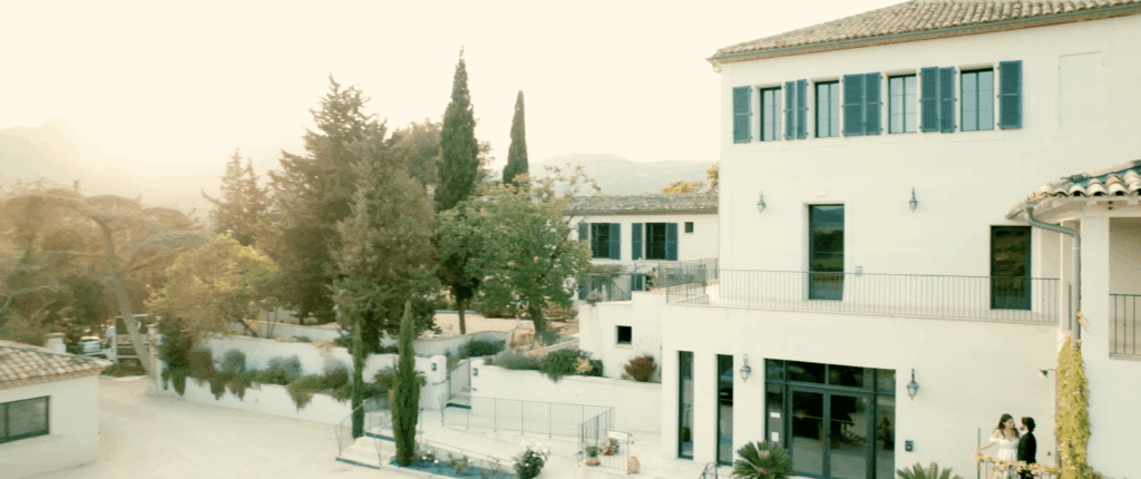 Film de mariage à Aubagne – Domaine de Carnavan | Teaser cinématique élégant et festif de J&S en Provence